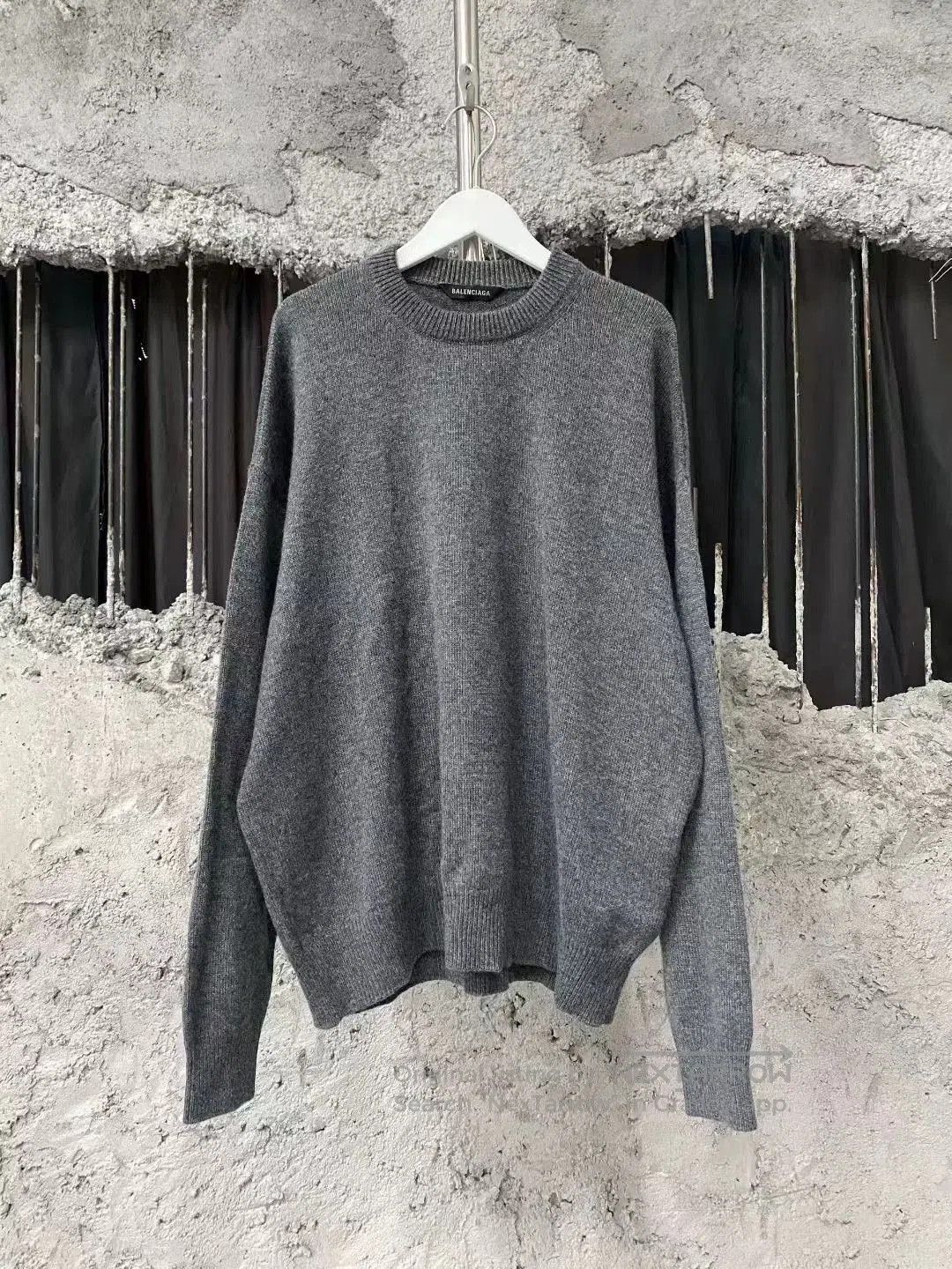 Balenciaga Balenciaga Embroidered Logo Sweater. Size US XS / EU 42 / 0 - 1 Thumbnail