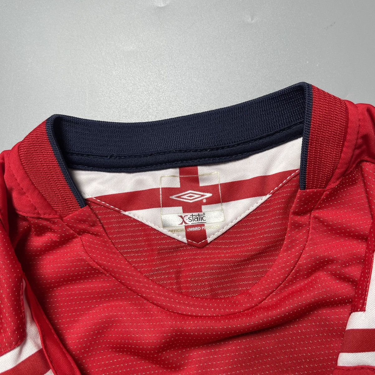Umbro ENGLAND UMBRO 2004 EURO FOOTBALL AWAY JERSEY #7 BECKHAM Size US XL / EU 56 / 4 - 7 Thumbnail