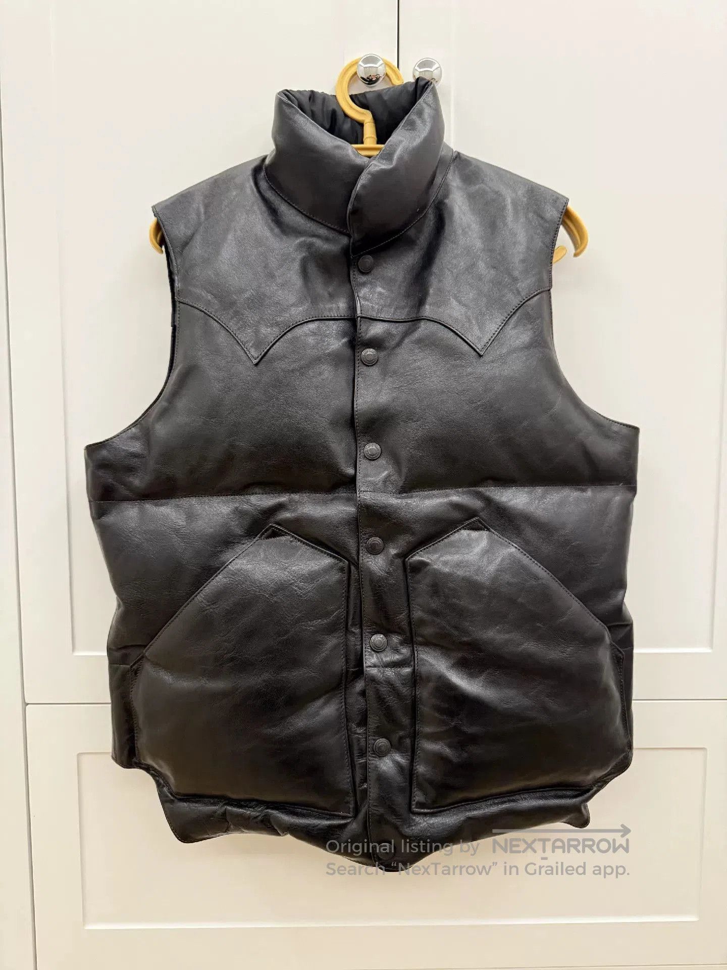 Rainbow Country Rainbow Country Black Horsehide Down Vest. Size US S / EU 44-46 / 1 - 1 Thumbnail