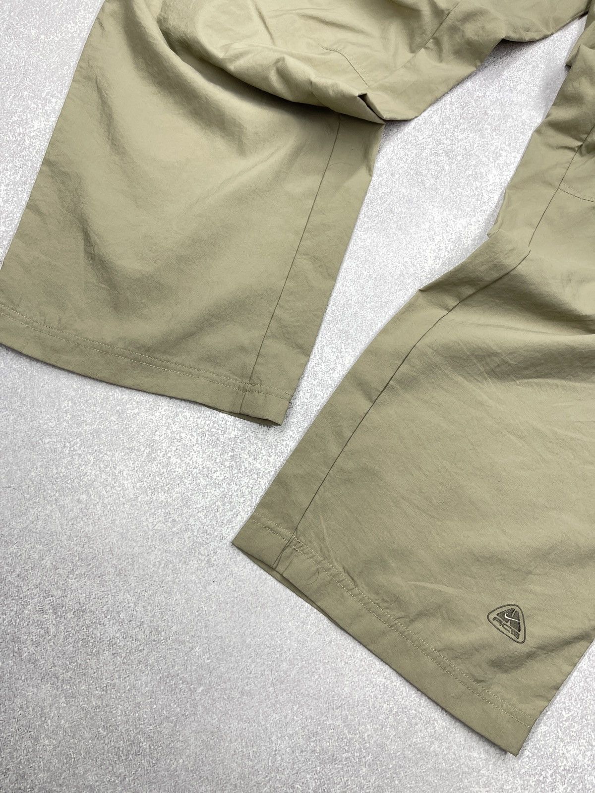 Nike ACG Vintage Nike ACG Nylon Cargo Pants Beige Gorpcore Techwear Size US 36 / EU 52 - 4 Thumbnail