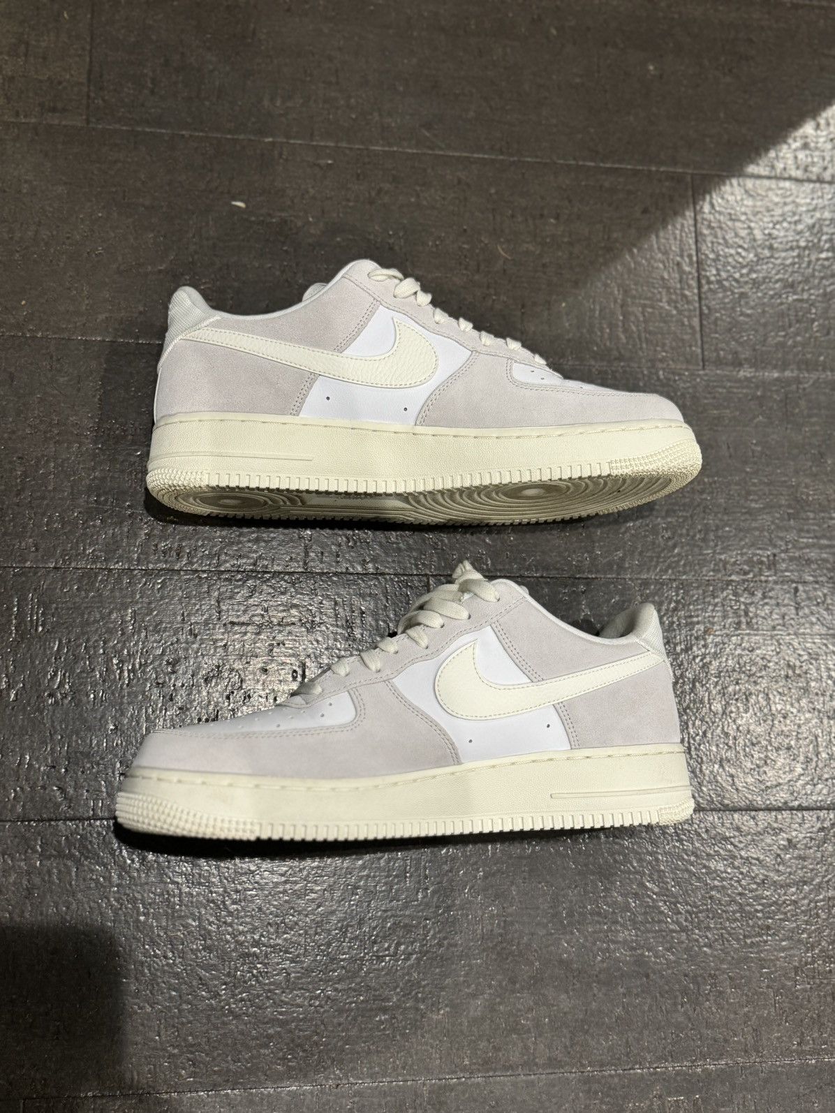 Nike Air Force 1 Low 'Sail' Size US 11 / EU 44 - 1 Thumbnail
