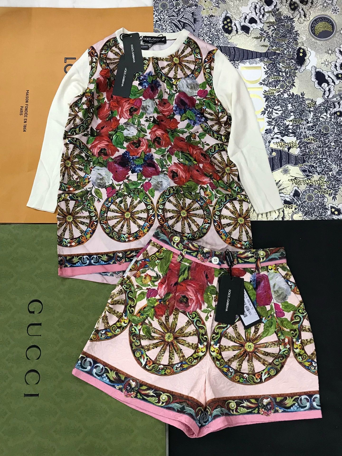 Dolce & Gabbana Dolce Gabbana Printed Silk Top Size S / US 4 / IT 40 - 1 Thumbnail