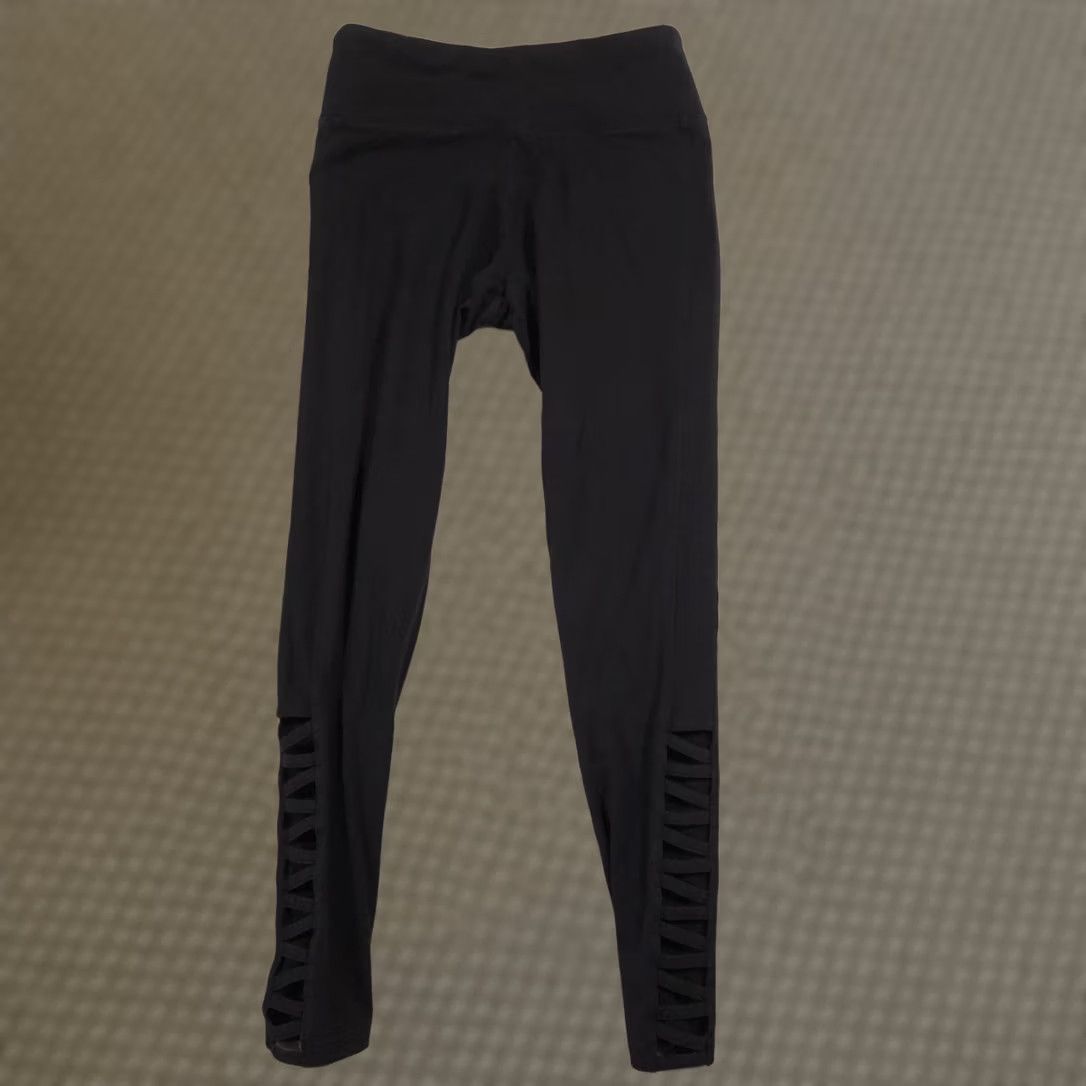 Vintage VINTAGE Victoria Sport Leggings Womens M Black High Rise Lattice Ankle Yoga Size 32" / US 10 / IT 46 - 1 Thumbnail