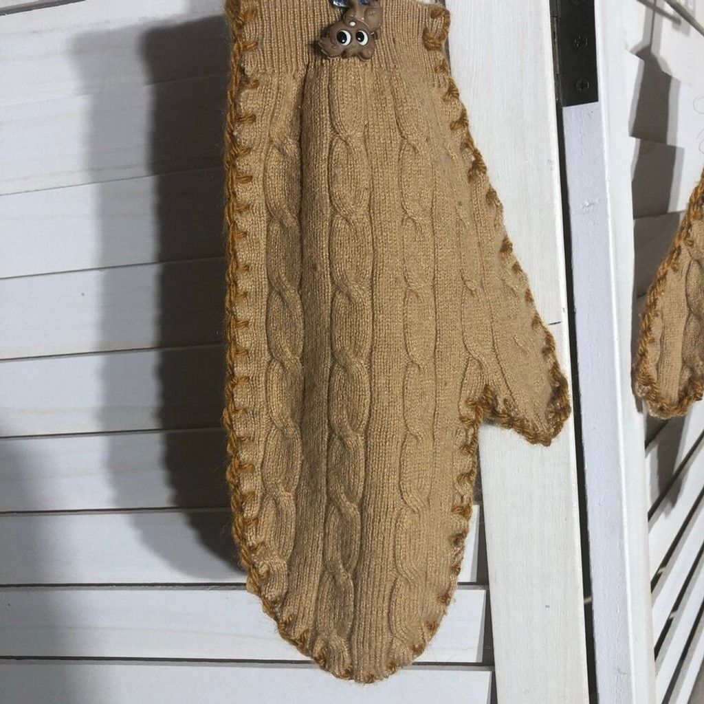 Vintage Cable Knit Wool Mittens 3D Puppy Appliqué Embroidery Beige L Size ONE SIZE - 9 Thumbnail