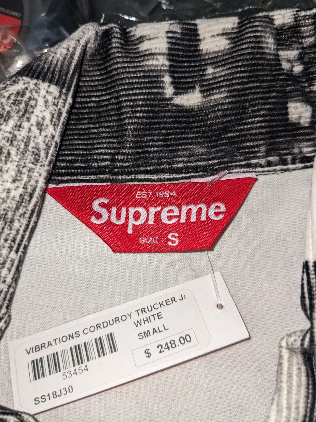 Supreme SS18 SUPREME VIBRATIONS CORDUROY TRUCKER JACKET WHITE S Size US S / EU 44-46 / 1 - 4 Thumbnail