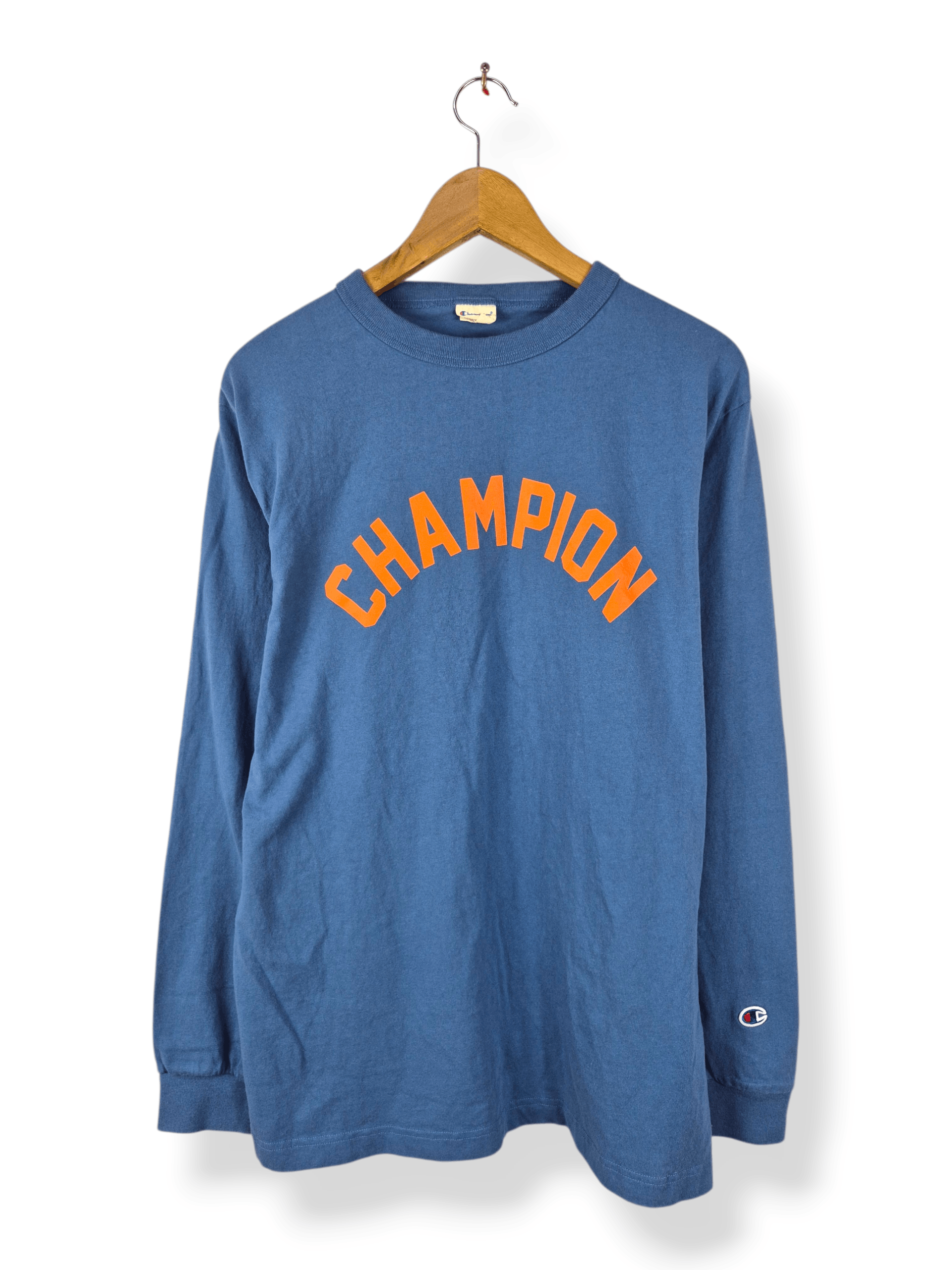 Champion 🔥 Vintage Style Champion Spellout Longsleeves Tee Size US M / EU 48-50 / 2 - 1 Thumbnail