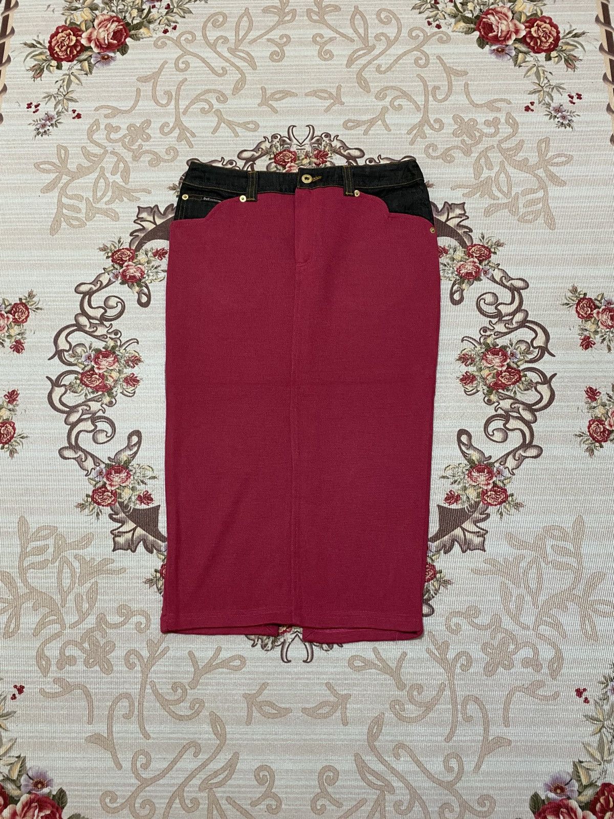 Dolce & Gabbana Dolce & Gabbana Midi Skirt Size 27" / US 4 / IT 40 - 1 Thumbnail