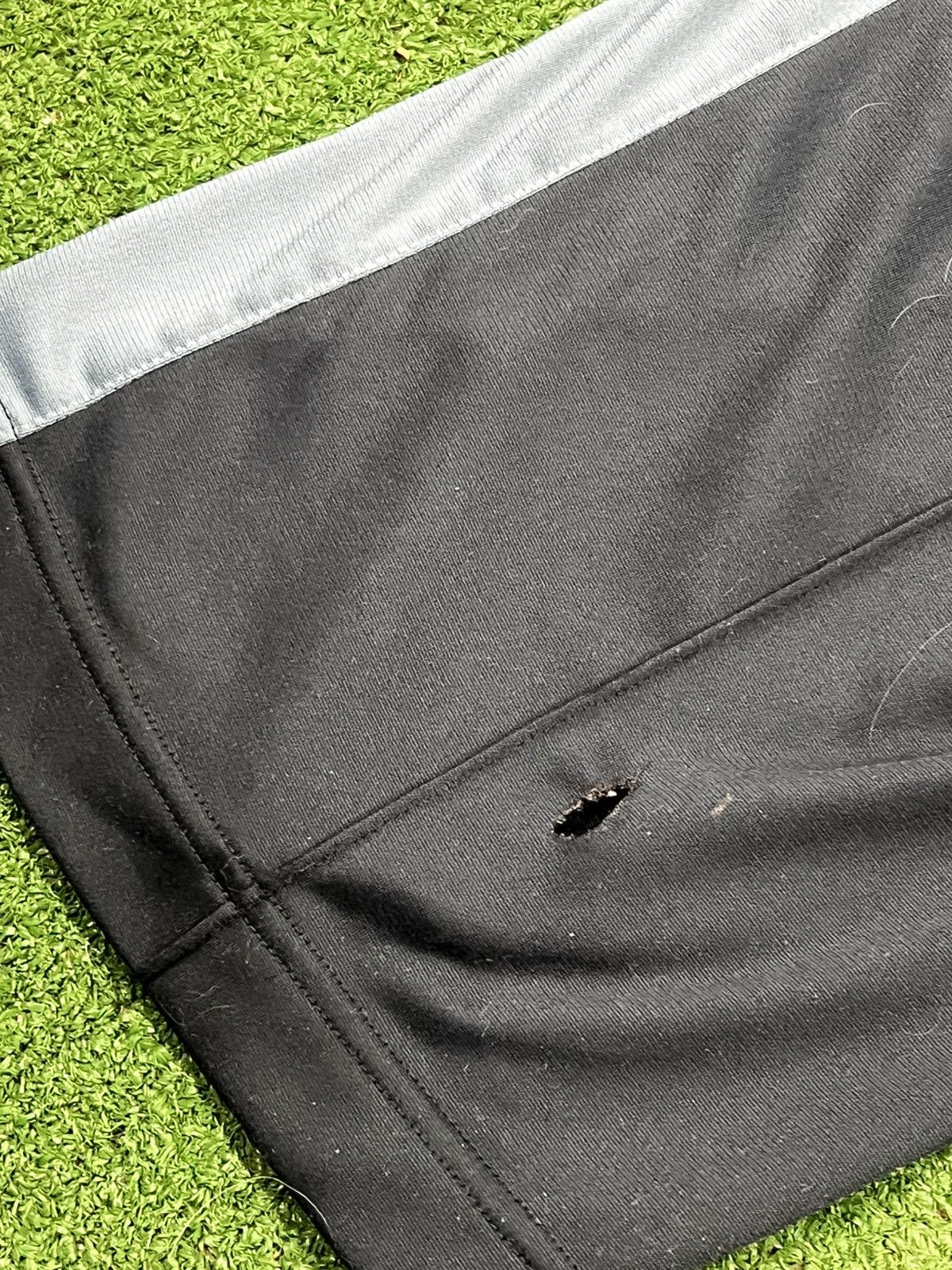 Nike Vintage Y2k Nike Silver Tag Swoosh Warm Up Pants Size US 34 / EU 50 - 4 Thumbnail
