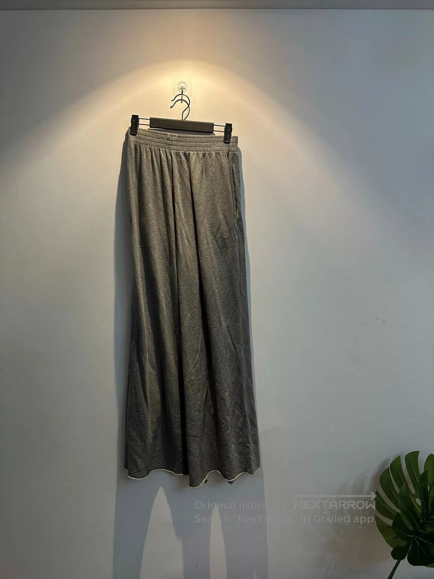 MM6 gray MM6 Maison Margiela sweatpants. Size 23" - 2 Thumbnail