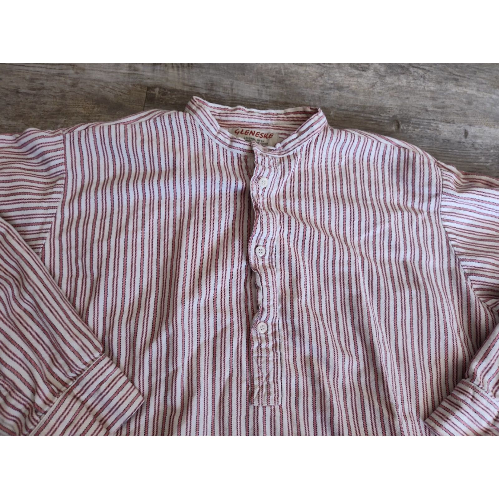 Vintage VINTAGE Gleneske Men's Shirt XL Red & White Striped Long Sleeve Button-Up Collared Cotton Made in Ireland Size US XL / EU 56 / 4 - 6 Thumbnail