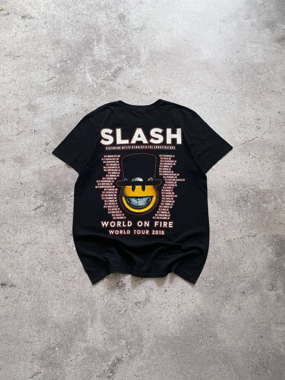 Guns N' Roses SLASH WORLD ON FIRE WORLD TOUR 2015 GUNS N ROSES T SHIRT Size US M / EU 48-50 / 2 - 5 Thumbnail
