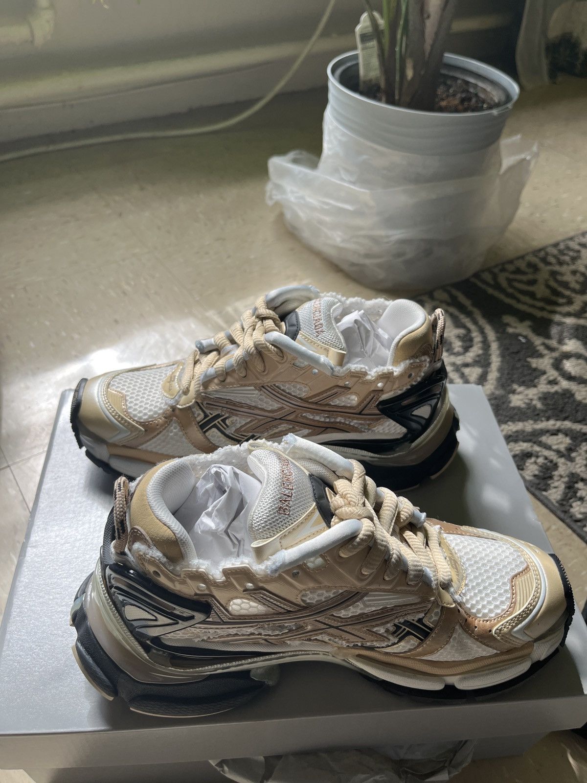 image of Balenciaga Women’S Runner Sneakers In Eggshell Beige Black, Women's (Size 8)
