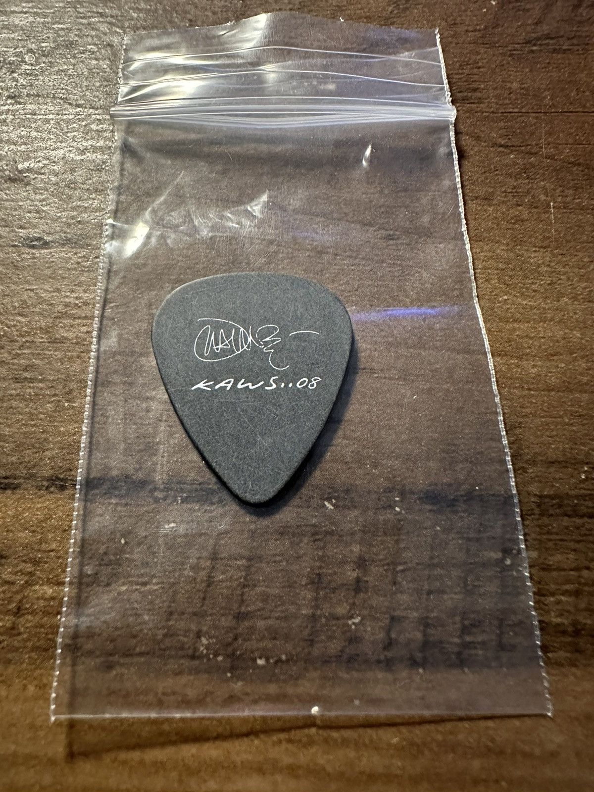 Kaws Kaws x John Mayer Guitar Pick, 2008 Battle Studies Tour Size ONE SIZE - 1 Thumbnail