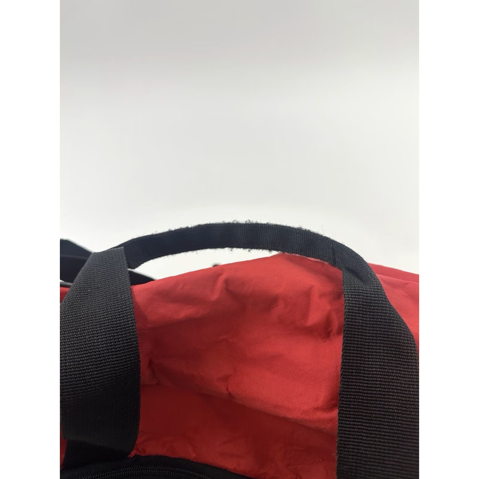Nike VINTAGE Nike Duffle Bag Crossbody Strap Nylon Red PocketS Shoe Compartment Training Bag Unisex Adults Duffle Athleisure Casual Travel Large Size ONE SIZE - 3 Thumbnail