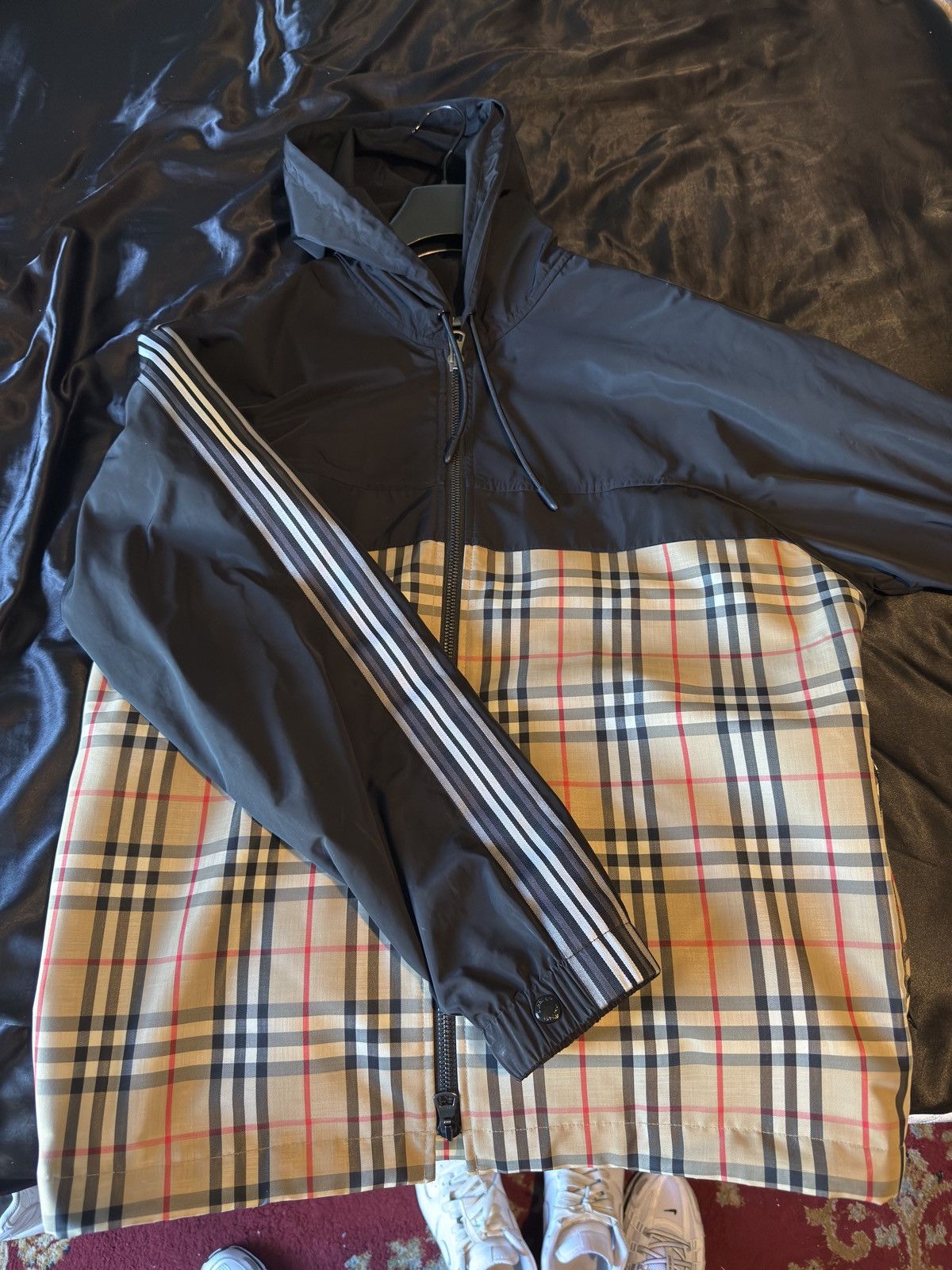 Burberry Burberry check windbreaker jacket Size US M / EU 48-50 / 2 - 2 Thumbnail