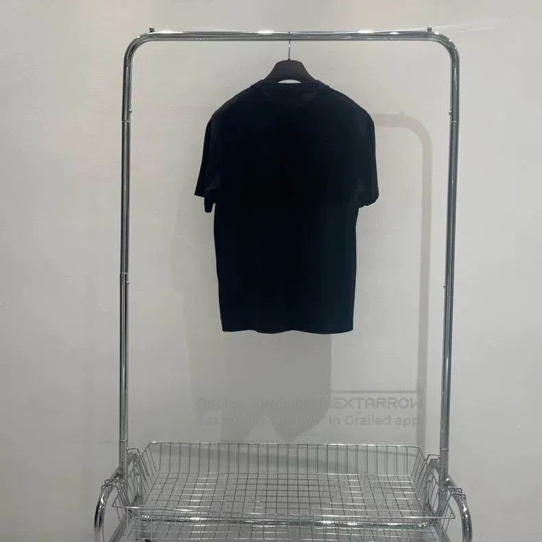 Louis Vuitton Louis Vuitton Embroidered Short Sleeve Tee. Size US S / EU 44-46 / 1 - 2 Thumbnail