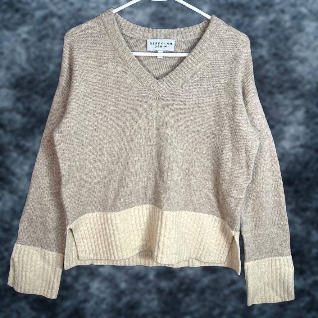Vintage Derek Lam Denim Beige Wool-Blend V-Neck Sweater Womens Size Small Pullover Size S / US 4 / IT 40 - 1 Thumbnail