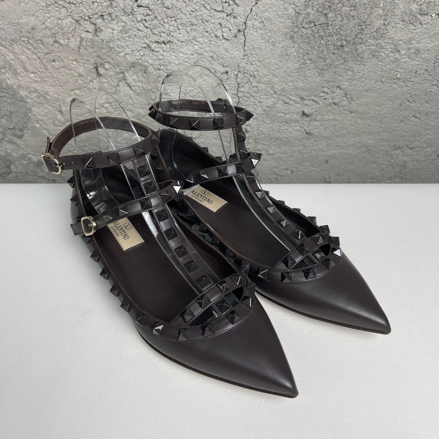 Valentino Valentino 3-Ring Flat Shoes 37 as pictured Size US 6.5 / IT 36.5 - 1 Thumbnail