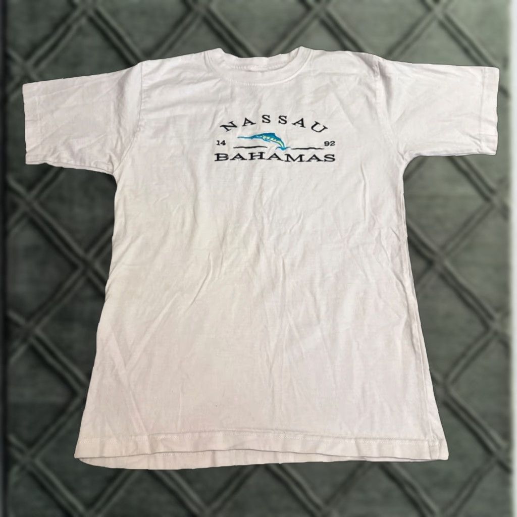 Vintage VINTAGE Nassau 90s T-Shirt Small White Embroidered Tourist Vacation Men Mens S Size US S / EU 44-46 / 1 - 1 Thumbnail