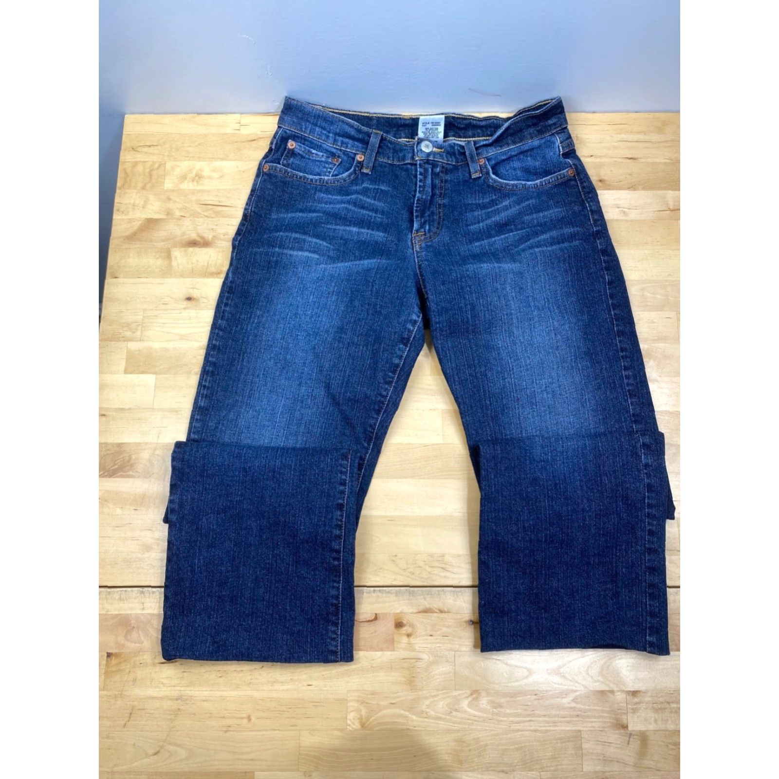 Lucky Brand Lucky Brand Jeans Womens Size 6/28 Medium Wash Mid Rise Classic Rider Denim 7054 Size ONE SIZE - 2 Thumbnail