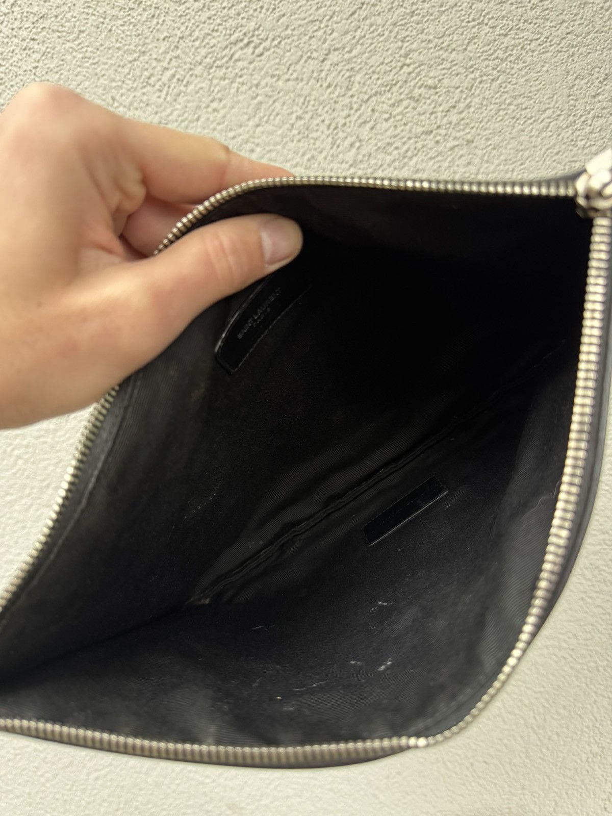 Saint Laurent Paris Saint Laurent Pop Gun Zipped Leather Clutch Bag Size ONE SIZE - 10 Thumbnail