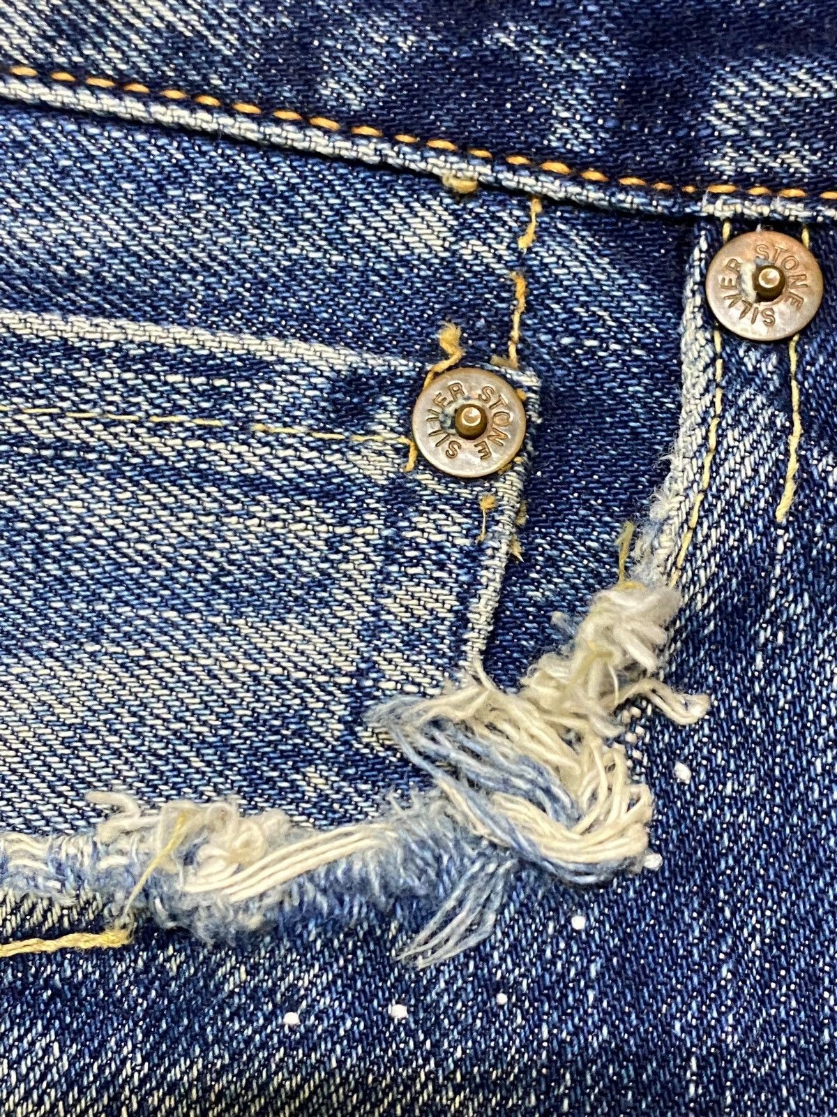 The Silver Stone Vintage Silver Stone Selvedge MudWash Distressed Short Jeans Size US 31 - 10 Thumbnail