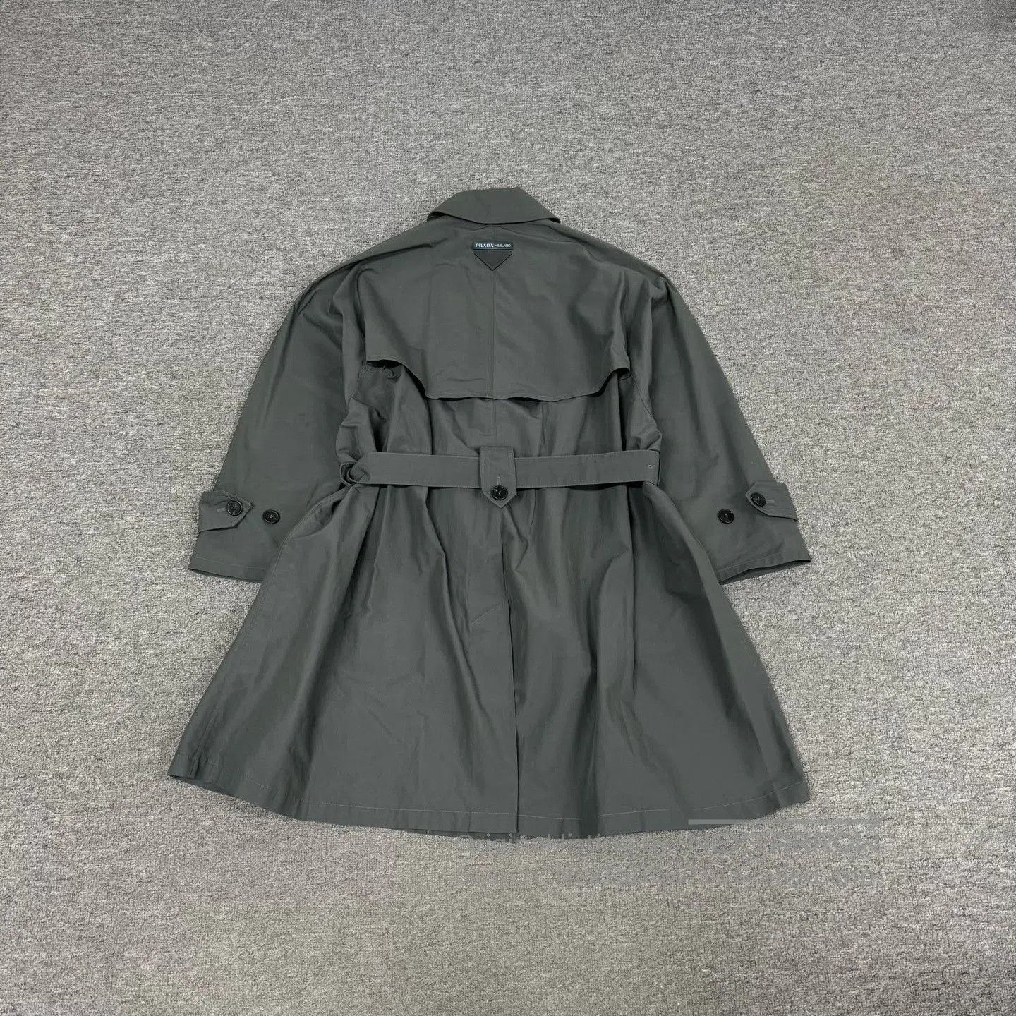Prada Prada Triangle Logo Trench Coat. Size S / US 4 / IT 40 - 4 Thumbnail