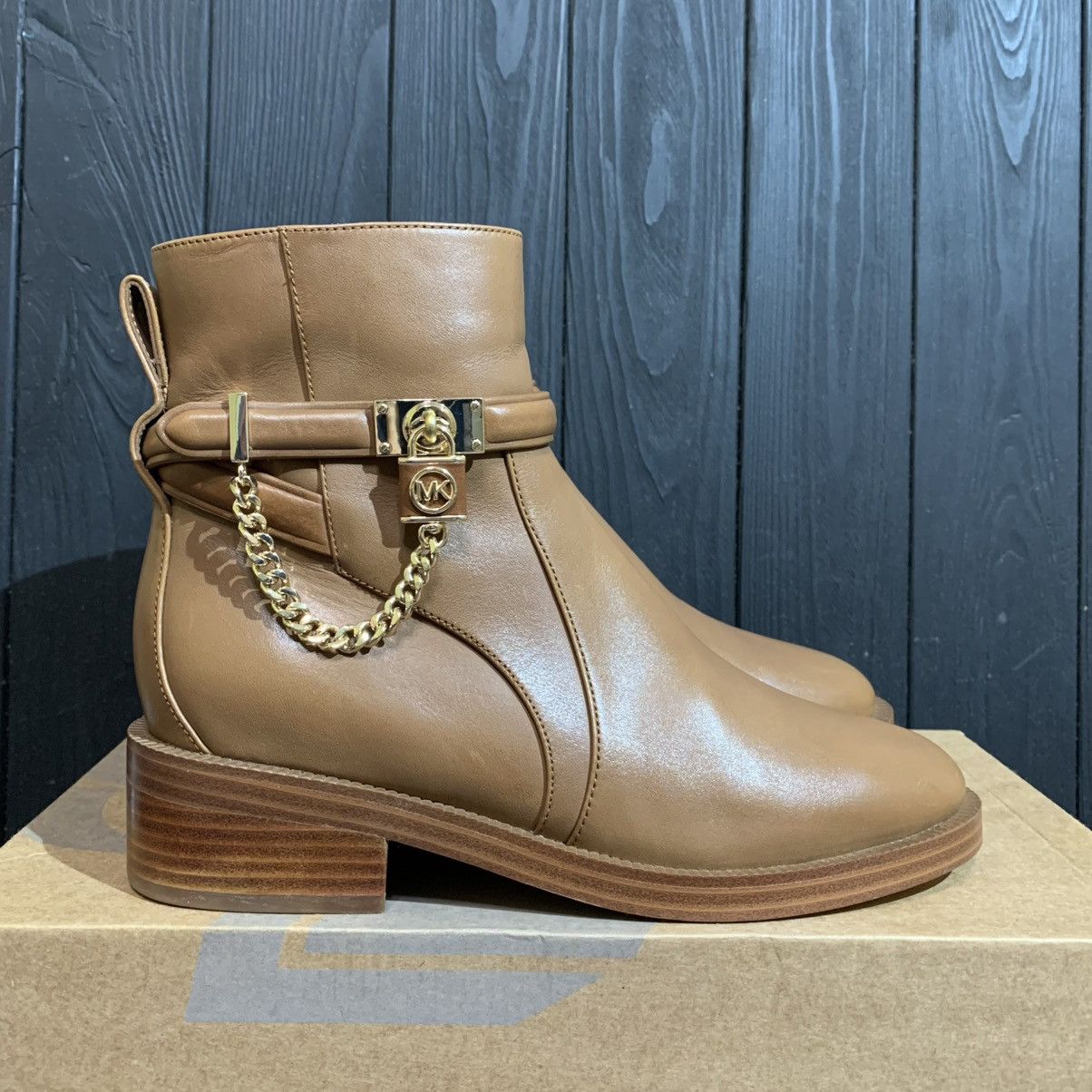 Michael Kors Michael KORS Hamilton Leather Ankle Leather Boots Size 5M 36 Size US 5 / IT 35 - 1 Thumbnail