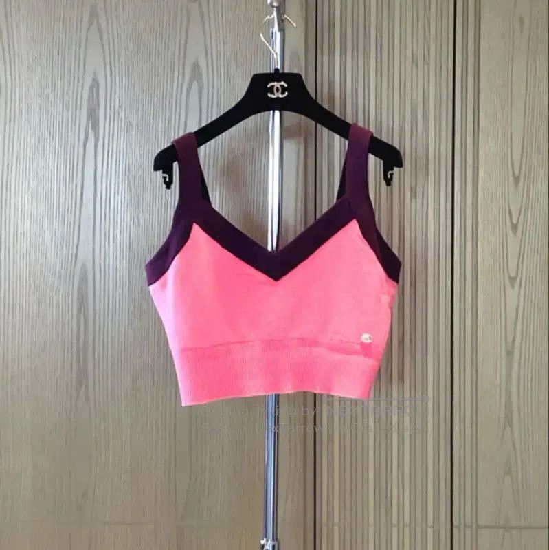 Chanel Pink Cashmere Pullover Sweater .