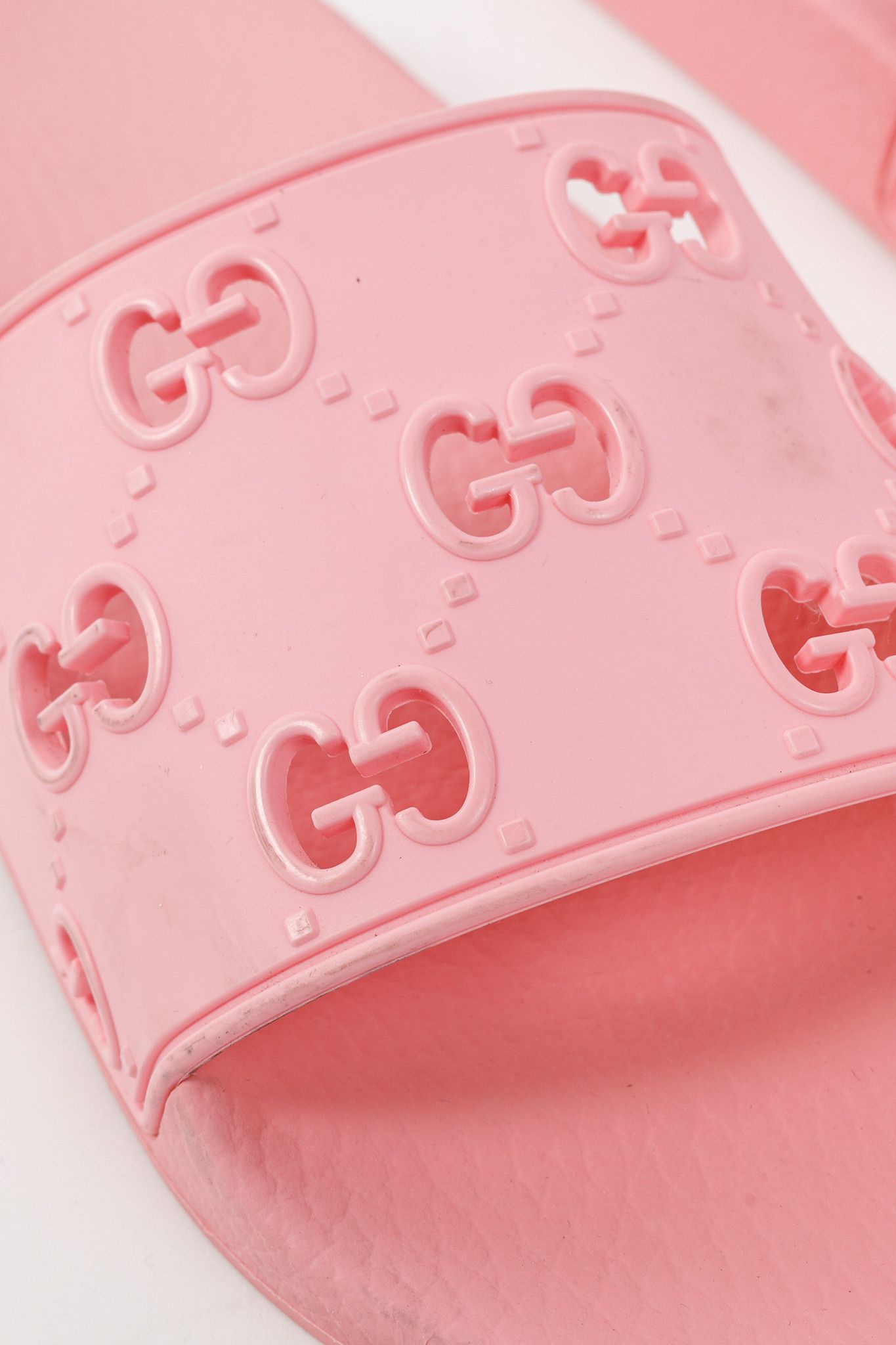 Gucci Gucci Pink Rubber GG Slide Sandals Size US 8.5 / IT 38.5 - 7 Thumbnail