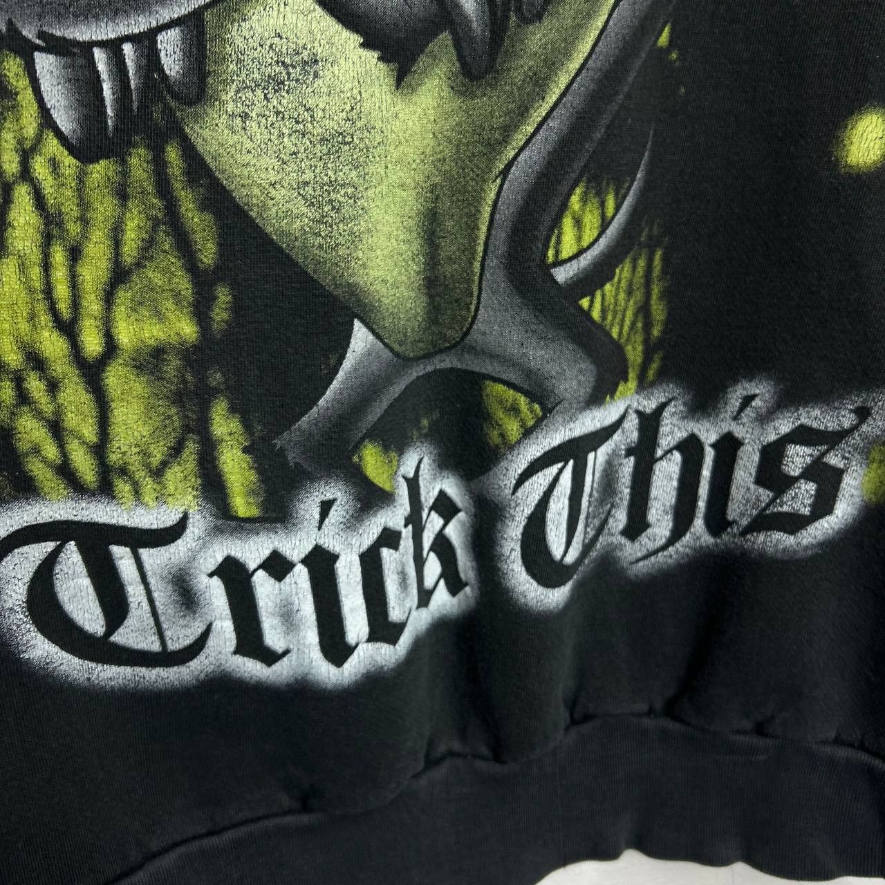 Warner Bros Vintage Looney Tunes Taz 1997 Warner Bros cartoon sweatshirt Size US XS / EU 42 / 0 - 4 Thumbnail