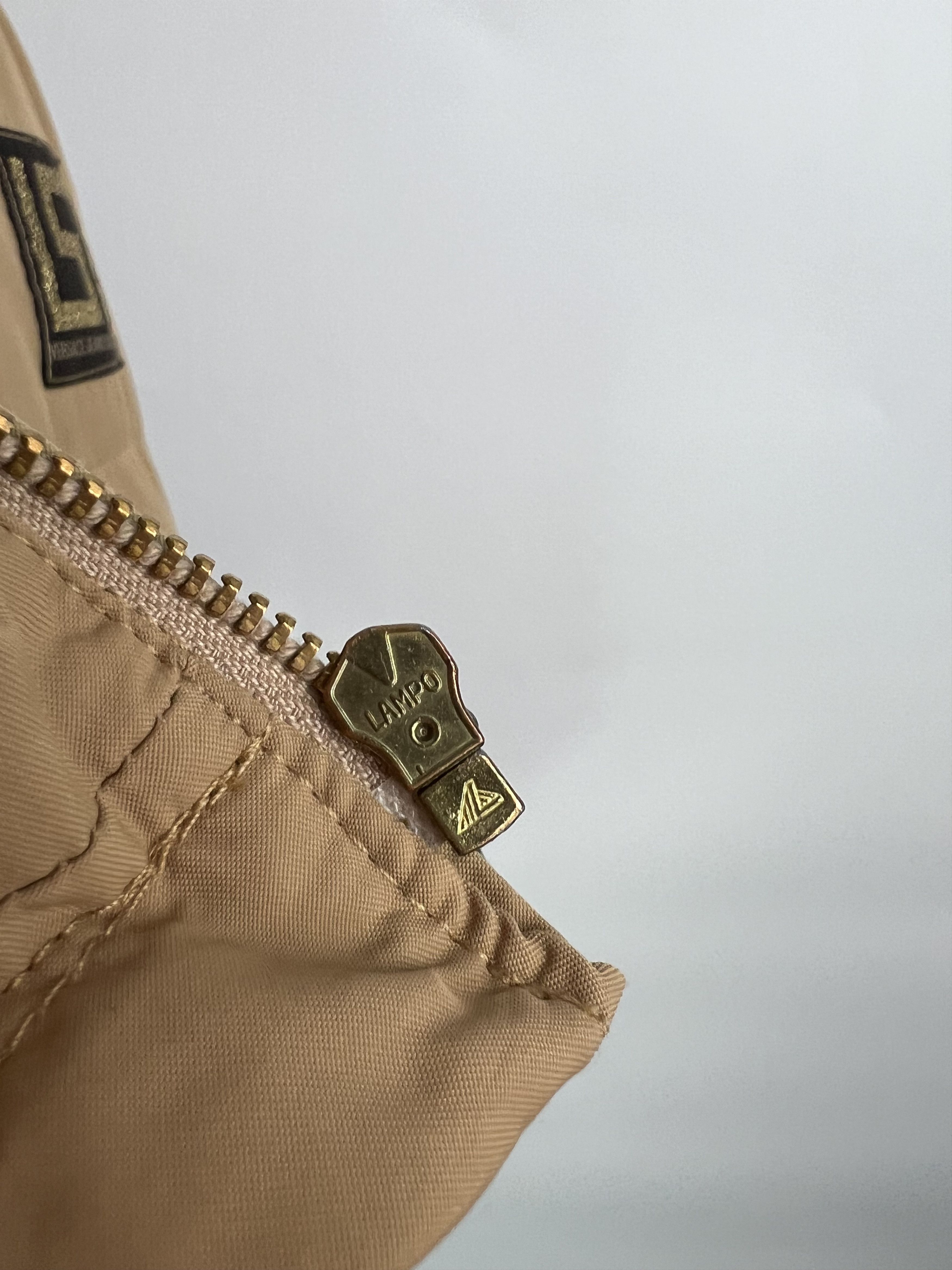Versace × Versace Jeans Couture × Vintage Rare Vintage Versace Jeans Couture Puffer Down Jacket Size L / US 10 / IT 46 - 9 Thumbnail