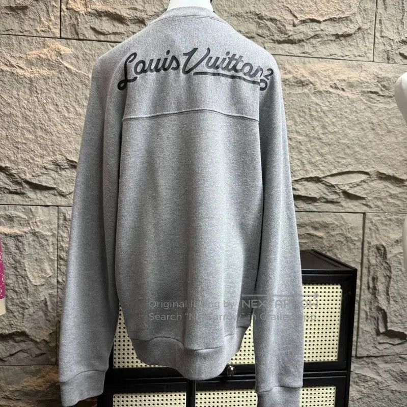 Louis Vuitton Louis Vuitton Gray Knit Sweater for Women . Size M / US 6-8 / IT 42-44 - 2 Thumbnail