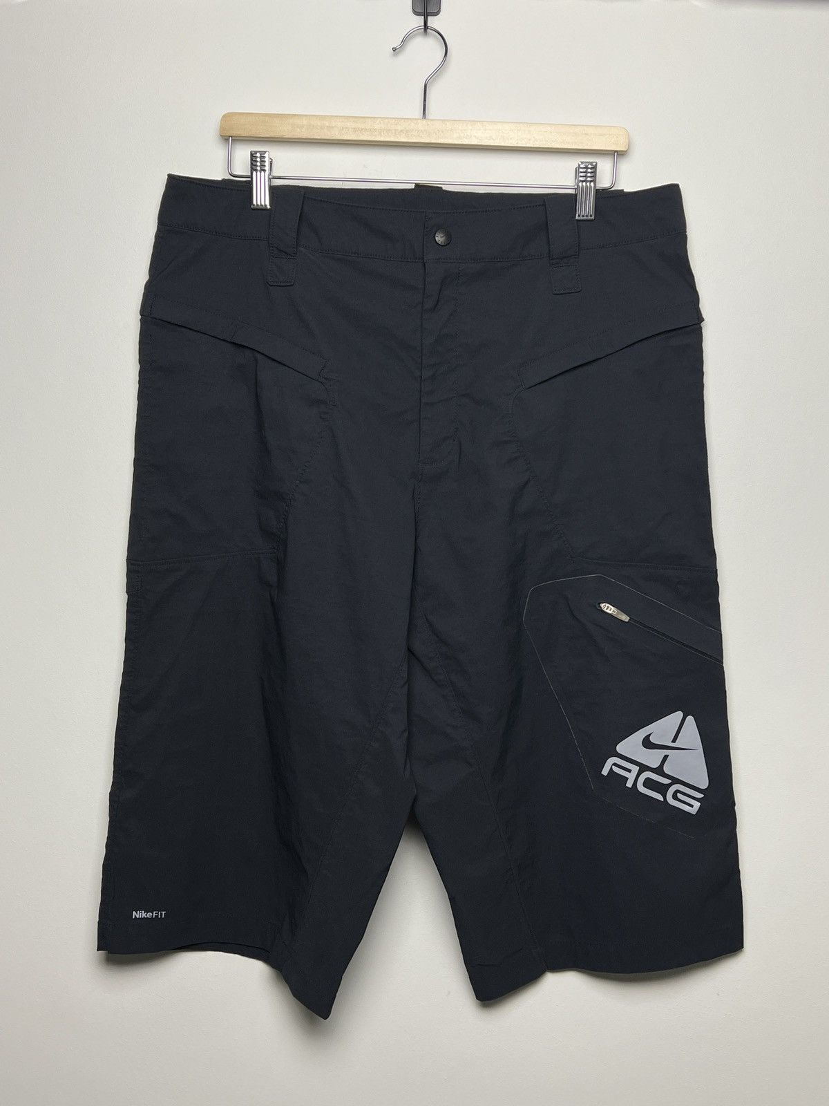 Nike ACG nike acg y2k tech nylon cargo shorts Size US 36 / EU 52 - 2 Thumbnail