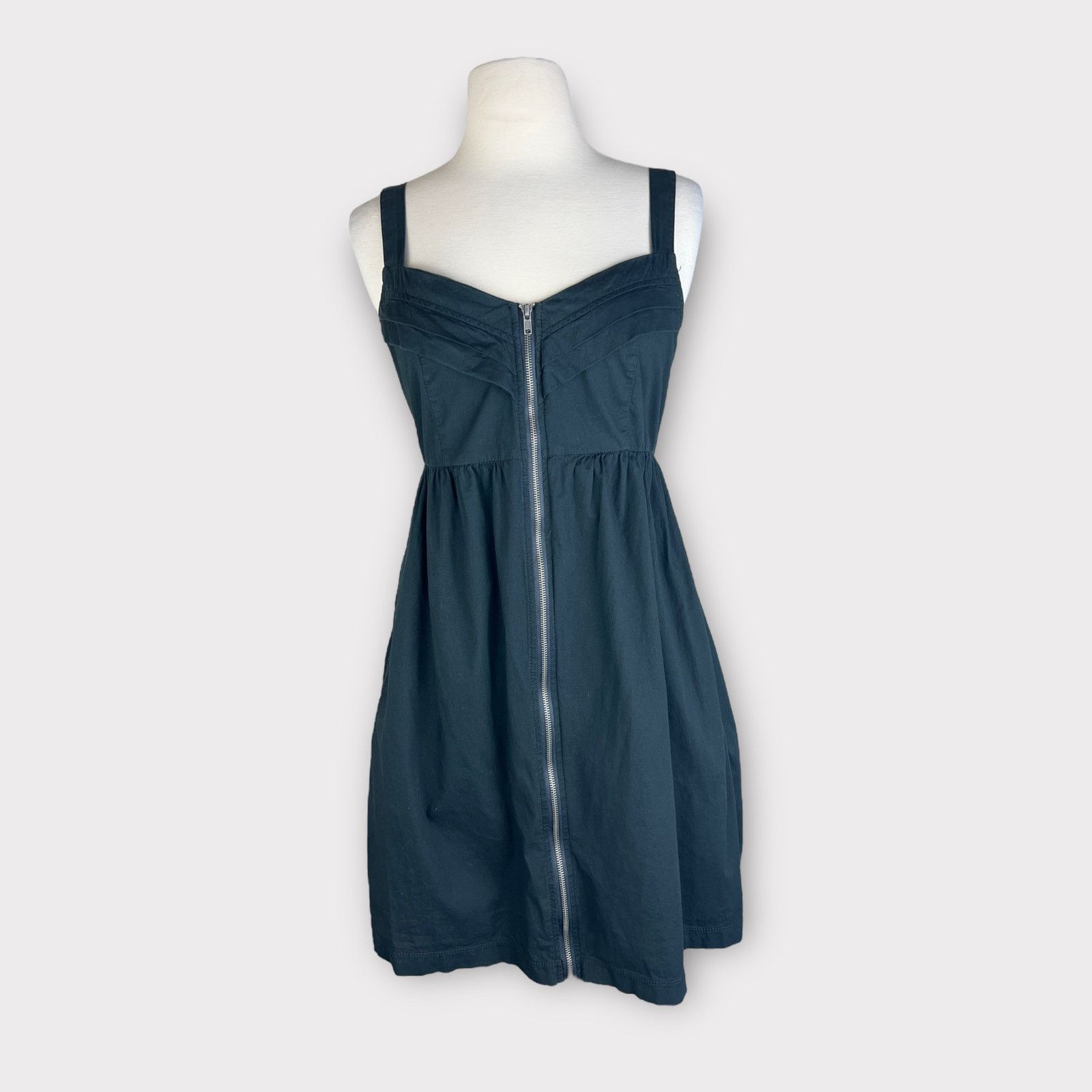 Macys BeBop Empire Waist Full Zip Black Sweetheart Pockets Dress Size M / US 6-8 / IT 42-44 - 5 Thumbnail