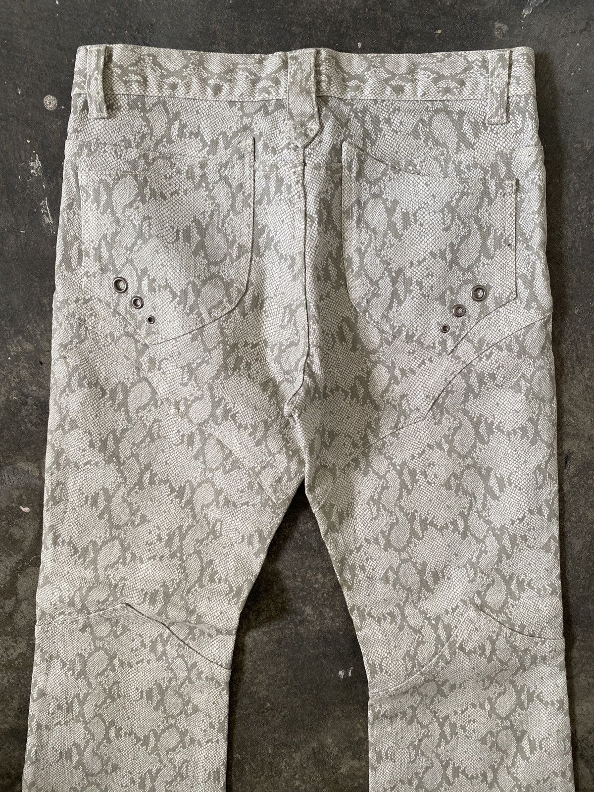 If Six Was Nine Semantic Design “Python” Snakeskin Flared Jeans Size US 30 / EU 46 - 3 Thumbnail