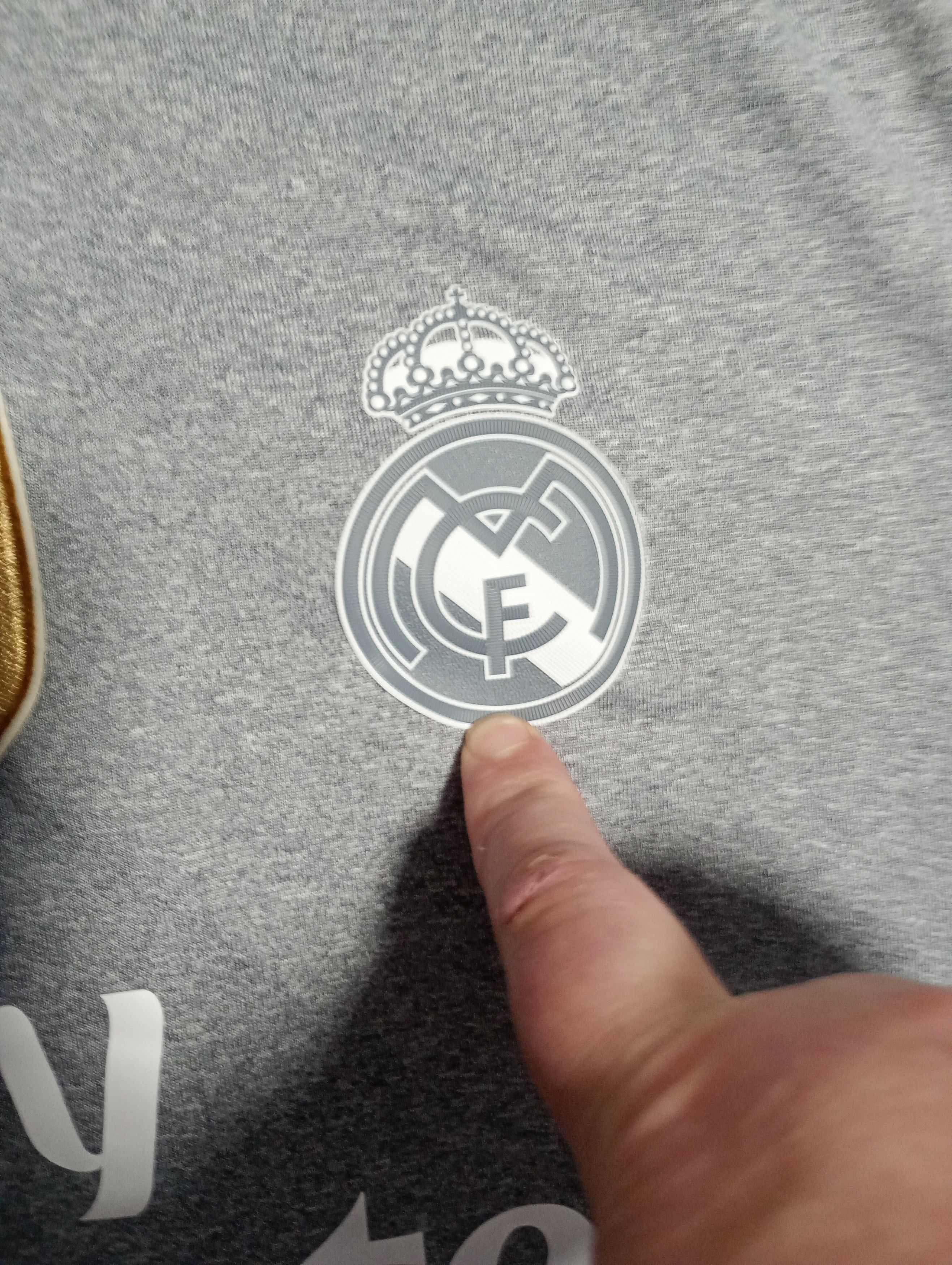 Adidas Adidas Real Madrid Jersey World Cup Winner Logo 2015-16 Size US XL / EU 56 / 4 - 9 Thumbnail