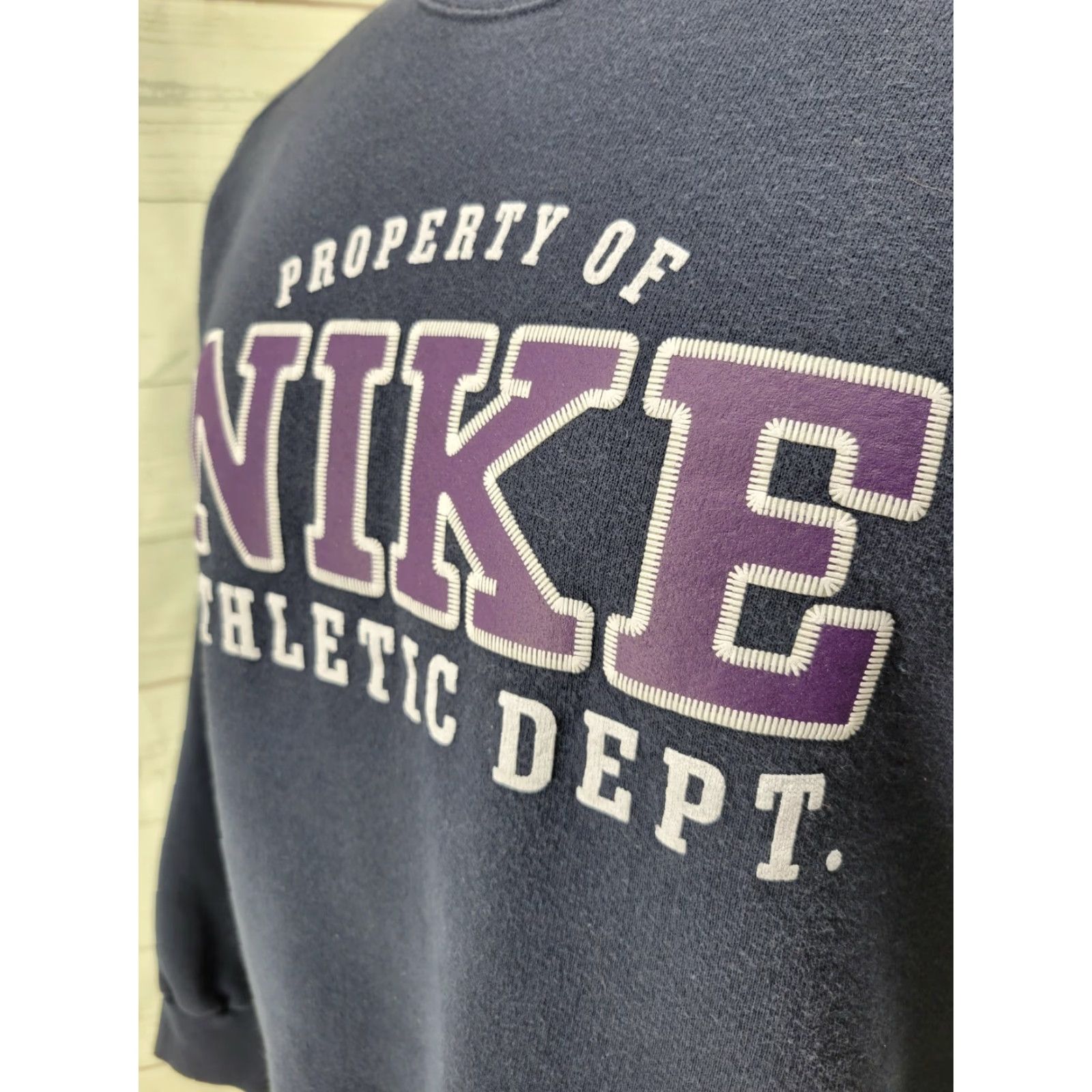 Nike VINTAGE Nike Athletics Dept Women Sweater Shirt Pullover Blue Size Large Crew Neck Pullover 90s 2000s Size L / US 10 / IT 46 - 3 Thumbnail