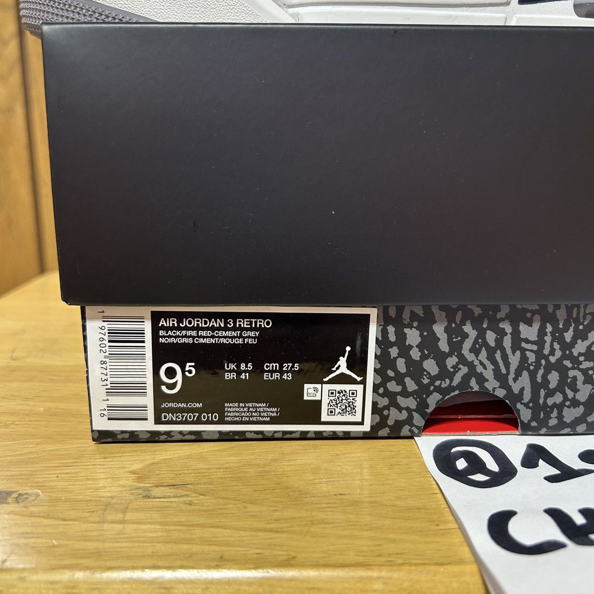 Jordan Brand × Nike Nike Air Jordan 3 Retro Black Cement 2024 Size 9.5 NEW Size US 9.5 / EU 42-43 - 9 Thumbnail