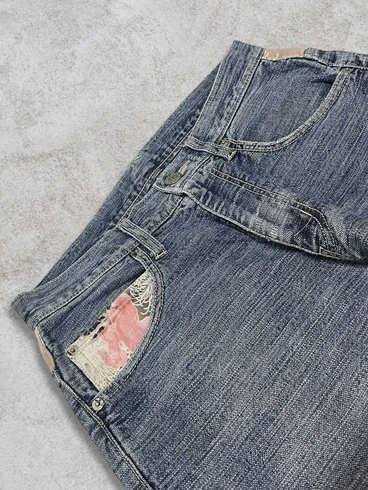 Karakuri Tamashii Vintage Japanese Karakuri Style Koi Fish Washed Sugoi Jeans Size 30" / US 8 / IT 44 - 6 Thumbnail