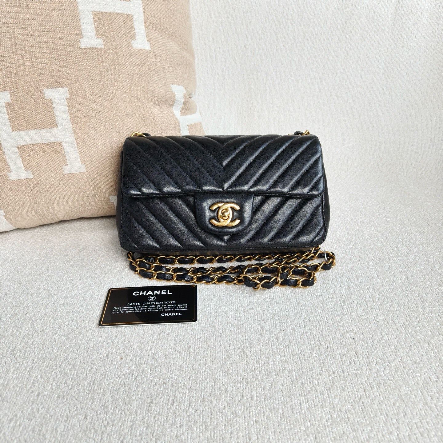 Chanel Pre-loved Bag Very good condition Size ONE SIZE - 1 Thumbnail