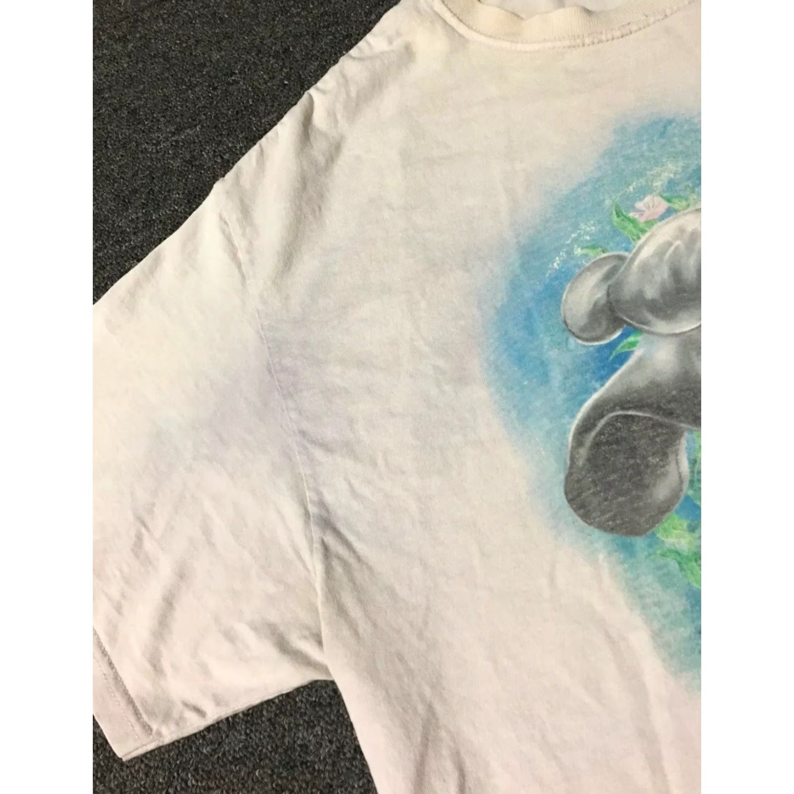 Delta VINTAGE Sea World Manatee T-Shirt XL Pink Distressed 90s Grunge Ocean Outdoor Theme Park DK? Size US XL / EU 56 / 4 - 6 Thumbnail