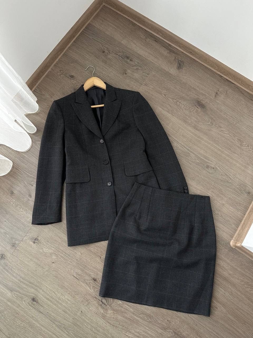 Kiton × Vintage Vintage Kiton Gray Women's Blazer Skirt Suit Lana Mohair Size M / US 6-8 / IT 42-44 - 3 Thumbnail