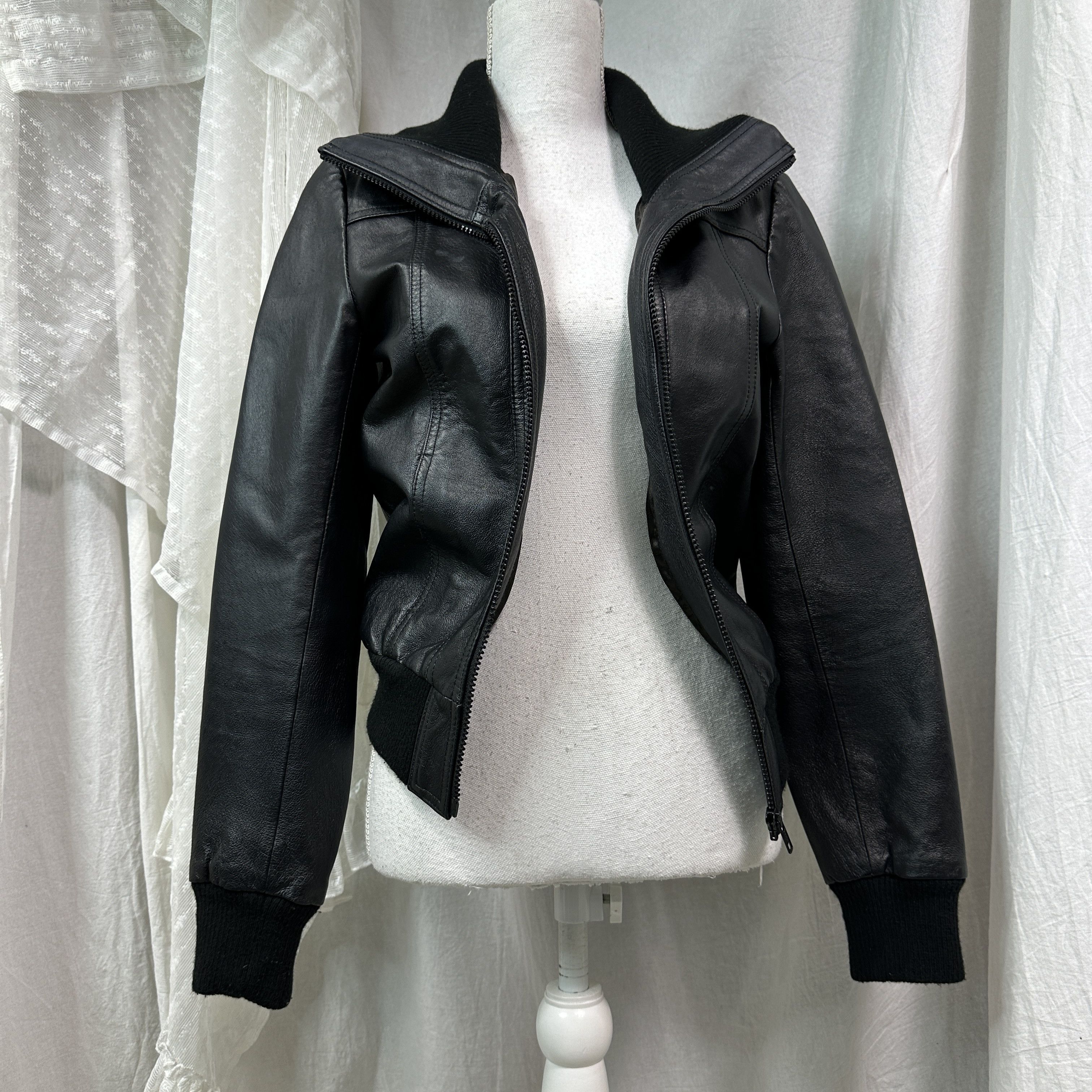 Vintage Vintage Leather Biker Moto Fitted Grunge Jacket 00s Size US S / EU 44-46 / 1 - 6 Thumbnail