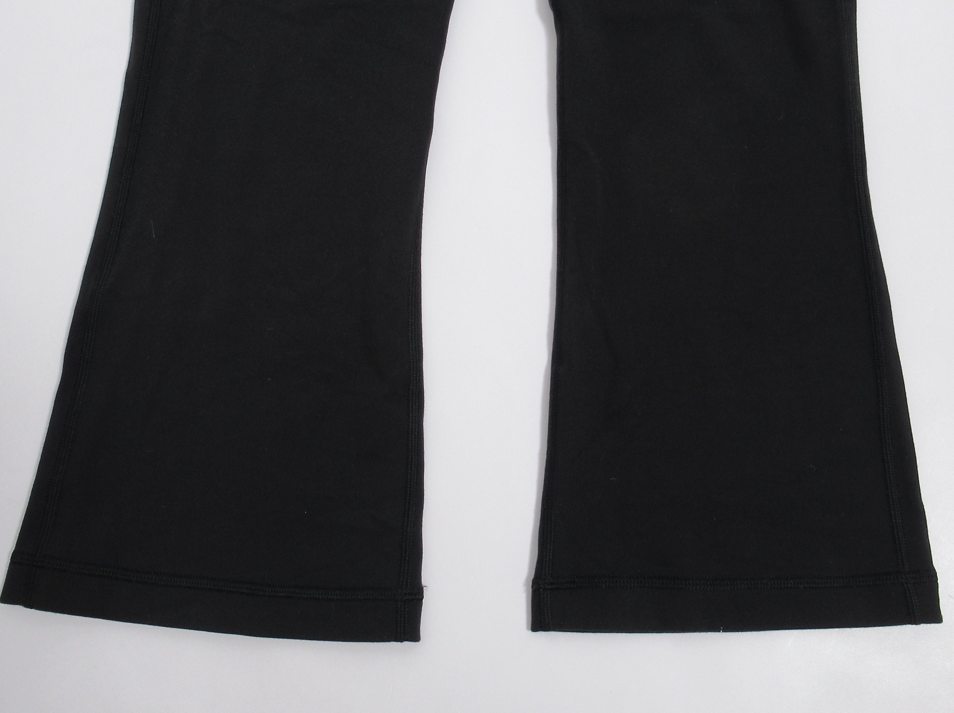 Lululemon Lululemon Women's Activewear Crop Black & Purple Size 6 Size 28" / US 6 / IT 42 - 3 Thumbnail