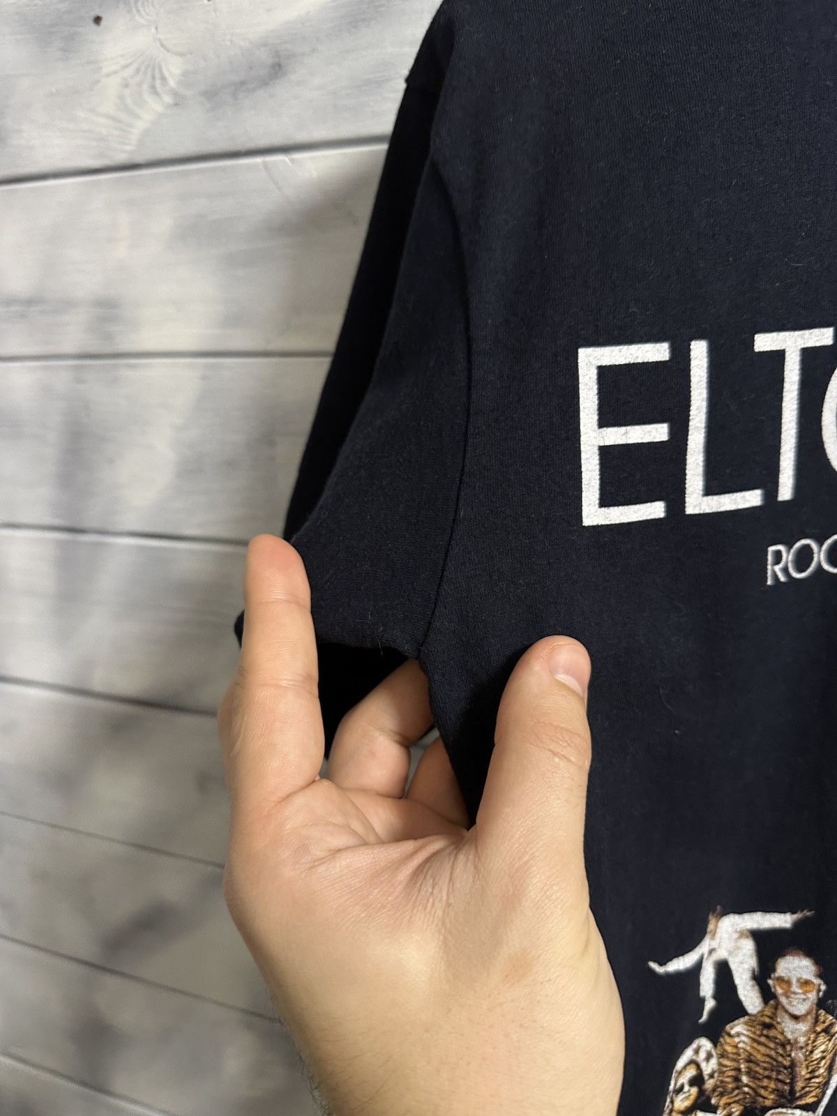 Band Tees Rare Vintage T-Shirt Tour Elton John Rocket Man 2008 Size US S / EU 44-46 / 1 - 5 Thumbnail