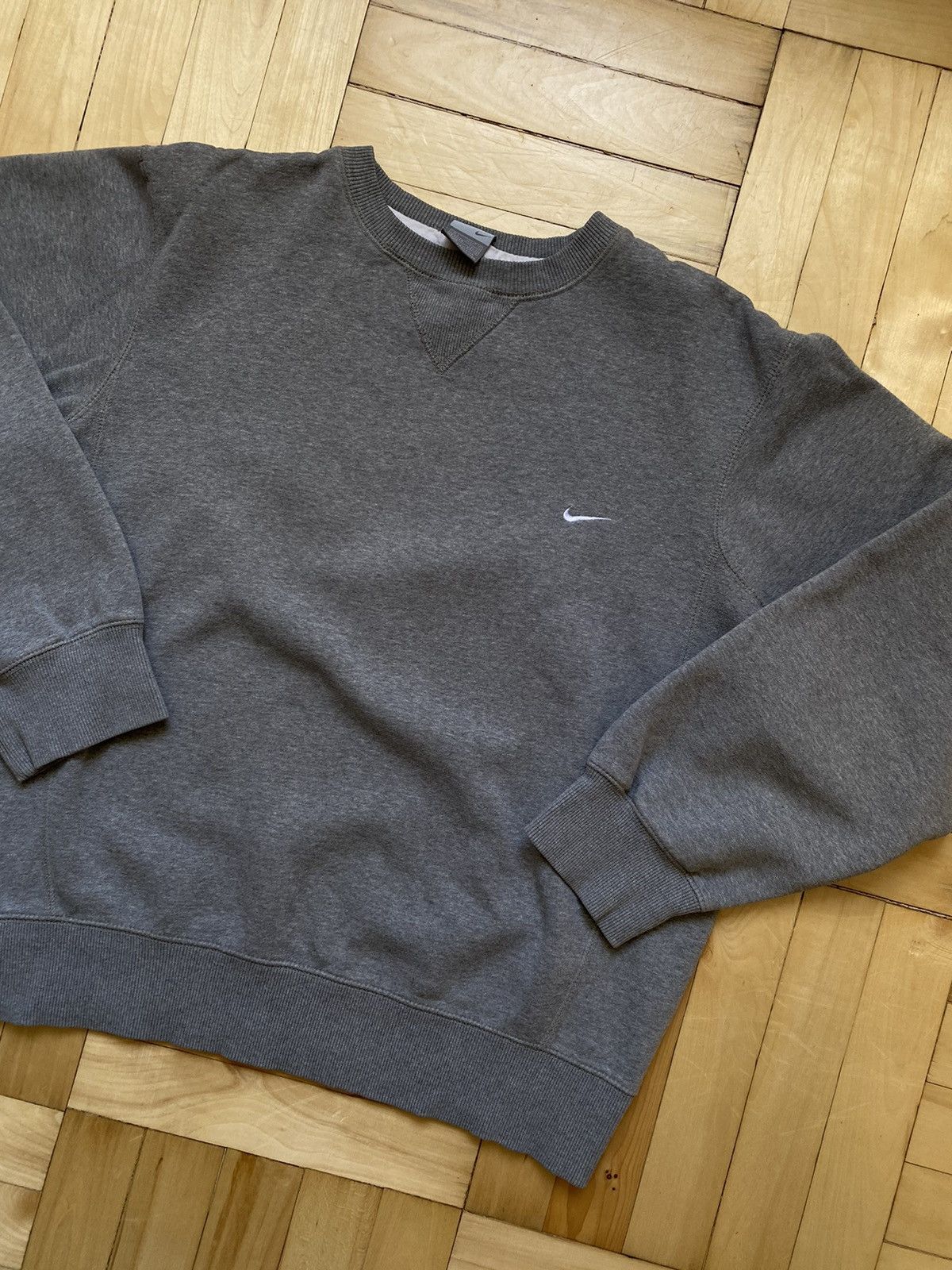 Nike × Vintage Vintage Nike Sweatshirt Top Small Logo Size US L / EU 52-54 / 3 - 3 Thumbnail