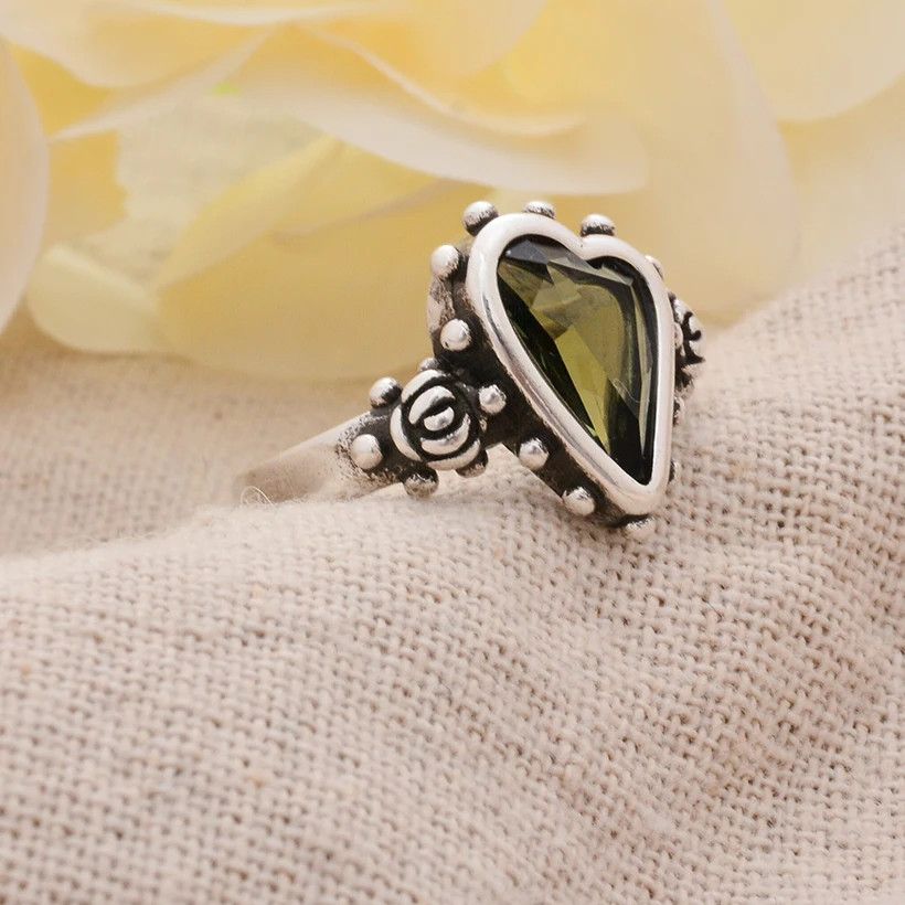 Designer × Jewelry Love Heart Shiny Crystal Ring Size ONE SIZE - 3 Thumbnail