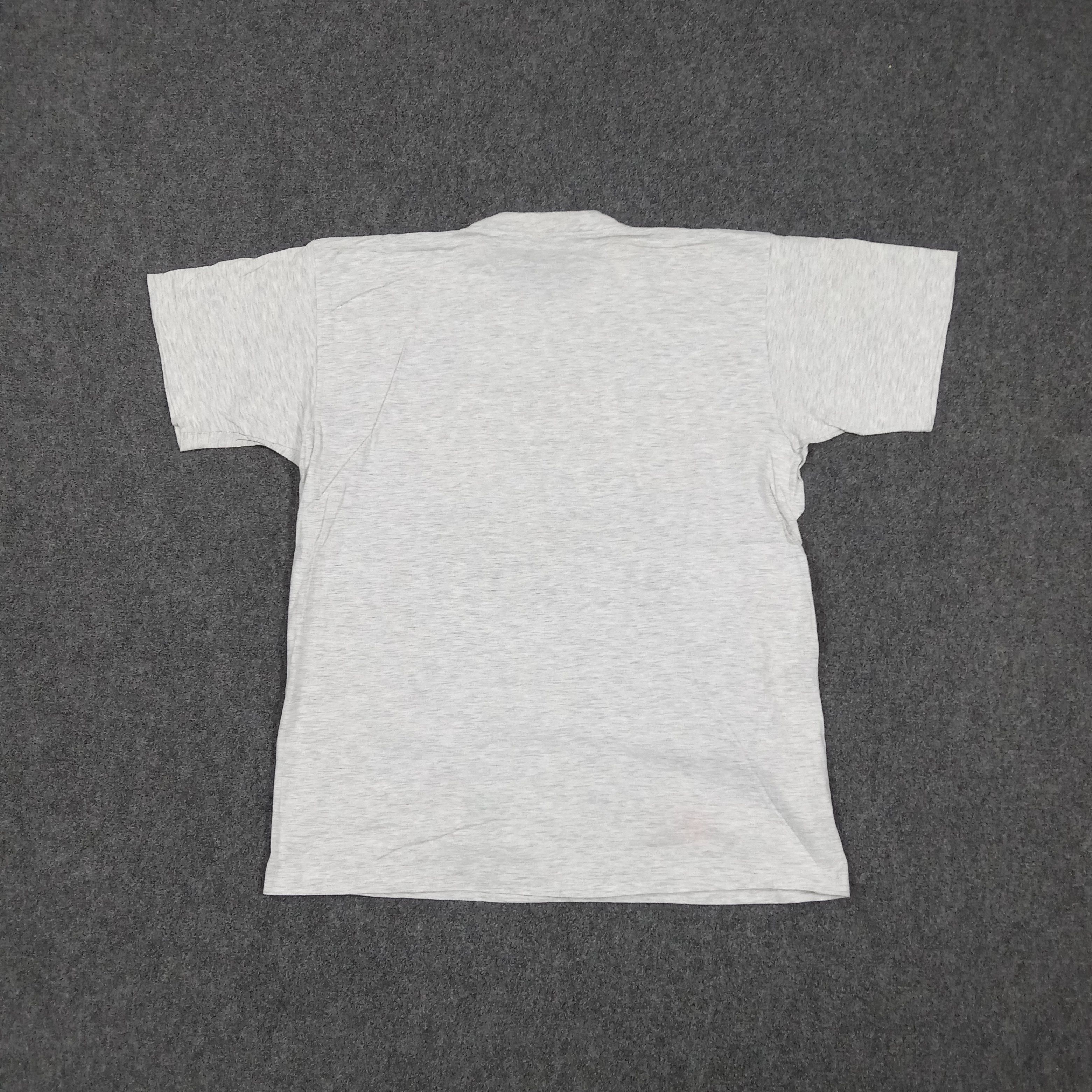 Vintage LUND University Sweden 90's Tshirt C285N70 Size US M / EU 48-50 / 2 - 5 Thumbnail