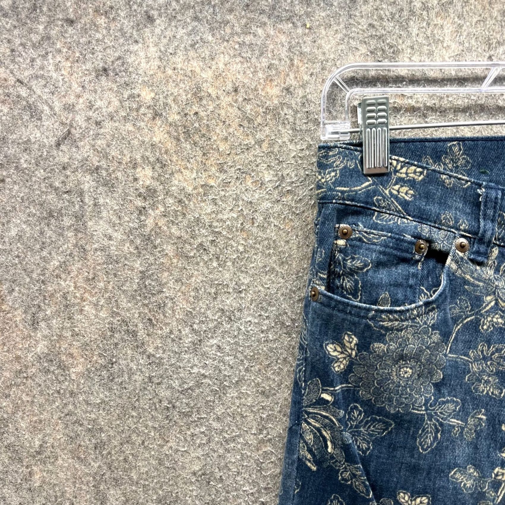 Ralph Lauren Lauren Ralph Lauren Jeans Womens 0 Blue Denim Floral Print AOP Straight 5-Pocket Denim Cotton High Rise Regular Inseam 28 in Classic Womens Jeans Size 25" / US 0 / IT 36 - 7 Thumbnail